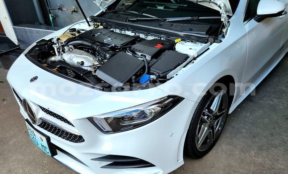 Comprar Usado Mercedes-Benz A200 Branco Carro em Maputo em Maputo Comprar Usado Mercedes-Benz A200 Branco Carro em Maputo em Maputo