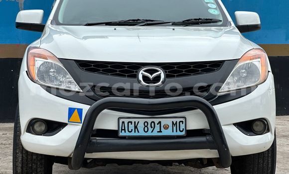 Comprar Usado Mazda BT-50 Branco Carro em Maputo em Maputo Comprar Usado Mazda BT-50 Branco Carro em Maputo em Maputo