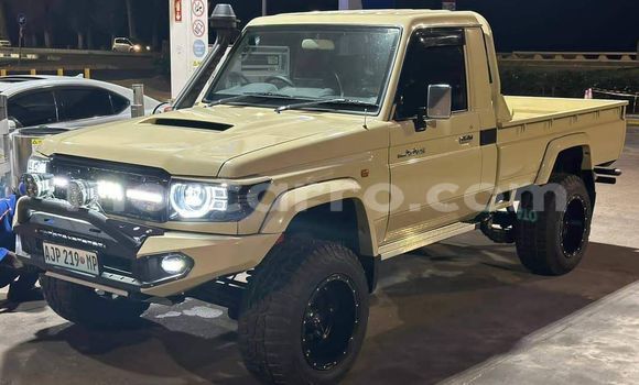 Comprar Usado Toyota Land Cruiser Castanho Carro em Moçambique em Nampula Comprar Usado Toyota Land Cruiser Castanho Carro em Moçambique em Nampula