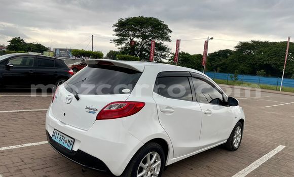 Comprar Usado Mazda Demio Branco Carro em Maputo em Maputo Comprar Usado Mazda Demio Branco Carro em Maputo em Maputo