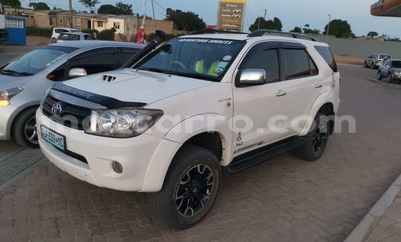 Comprar Usado Toyota Fortuner Branco Carro em Maputo em Maputo Comprar Usado Toyota Fortuner Branco Carro em Maputo em Maputo