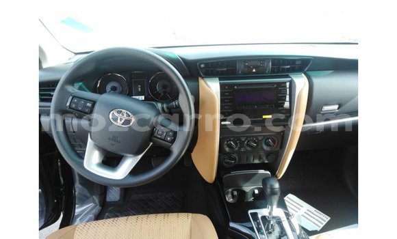 Comprar Importar Toyota Fortuner Preto Carro em Import - Dubai em Cabo Delgado Comprar Importar Toyota Fortuner Preto Carro em Import - Dubai em Cabo Delgado