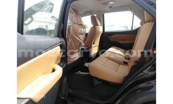 Comprar Importar Toyota Fortuner Preto Carro em Import - Dubai em Cabo Delgado Comprar Importar Toyota Fortuner Preto Carro em Import - Dubai em Cabo Delgado