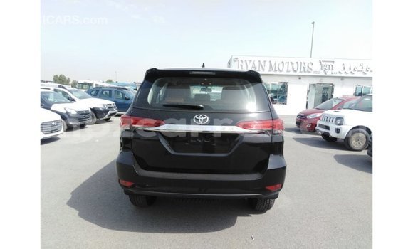 Comprar Importar Toyota Fortuner Preto Carro em Import - Dubai em Cabo Delgado Comprar Importar Toyota Fortuner Preto Carro em Import - Dubai em Cabo Delgado