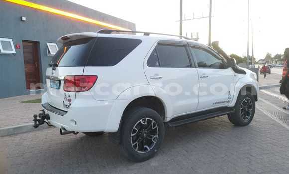 Comprar Usado Toyota Fortuner Branco Carro em Maputo em Maputo Comprar Usado Toyota Fortuner Branco Carro em Maputo em Maputo