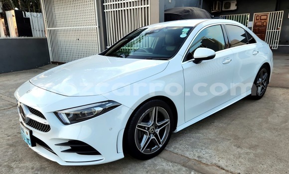 Comprar Usado Mercedes-Benz A200 Branco Carro em Maputo em Maputo