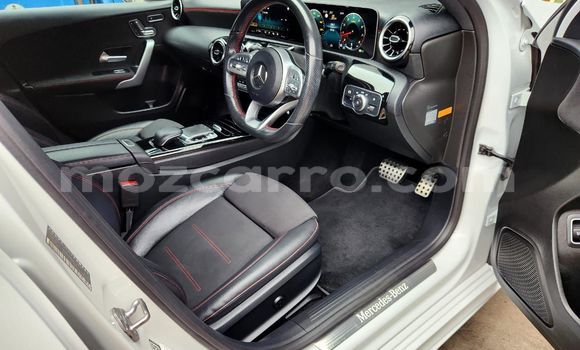 Comprar Usado Mercedes-Benz A200 Branco Carro em Maputo em Maputo Comprar Usado Mercedes-Benz A200 Branco Carro em Maputo em Maputo