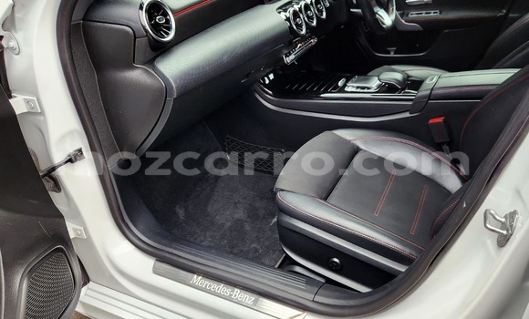Comprar Usado Mercedes-Benz A200 Branco Carro em Maputo em Maputo Comprar Usado Mercedes-Benz A200 Branco Carro em Maputo em Maputo