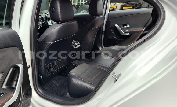 Comprar Usado Mercedes-Benz A200 Branco Carro em Maputo em Maputo Comprar Usado Mercedes-Benz A200 Branco Carro em Maputo em Maputo