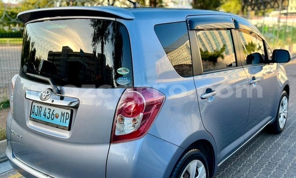 Comprar Usado Toyota Ractis Azul Carro em Maputo em Maputo Comprar Usado Toyota Ractis Azul Carro em Maputo em Maputo