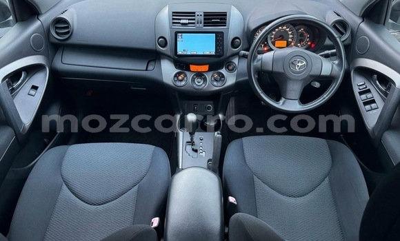 Comprar Usado Toyota RAV4 Branco Carro em Maputo em Maputo Comprar Usado Toyota RAV4 Branco Carro em Maputo em Maputo