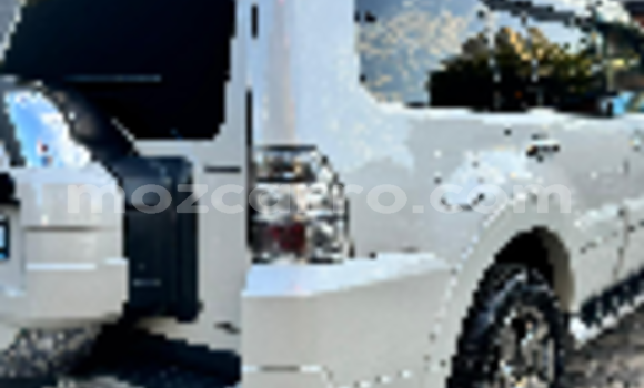 Comprar Usado Mitsubishi Pajero Branco Carro em Maputo em Maputo Comprar Usado Mitsubishi Pajero Branco Carro em Maputo em Maputo
