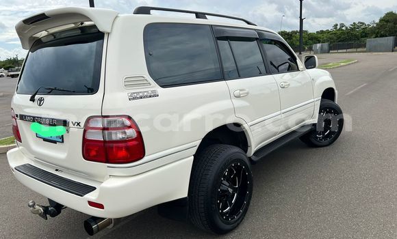 Buy Used Toyota Land Cruiser White Car in Maputo in Maputo Buy Used Toyota Land Cruiser White Car in Maputo in Maputo