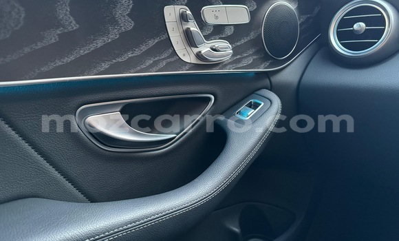 Comprar Usado Mercedes-Benz C-Classe Azul Carro em Maputo em Maputo Comprar Usado Mercedes-Benz C-Classe Azul Carro em Maputo em Maputo