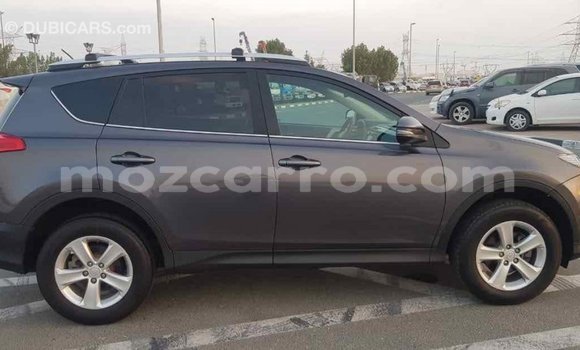 Tenga Imported Toyota Highlander Zvimwe Mota in Import - Dubai in Cabo Delgado Tenga Imported Toyota Highlander Zvimwe Mota in Import - Dubai in Cabo Delgado