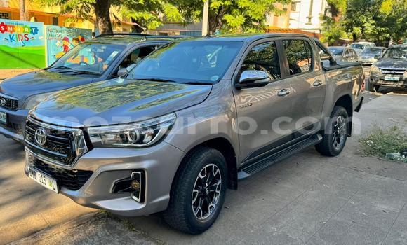 Comprar Novo Toyota Hilux Prata Carro em Maputo em Maputo Comprar Novo Toyota Hilux Prata Carro em Maputo em Maputo