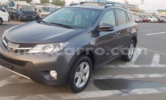 Tenga Imported Toyota Highlander Zvimwe Mota in Import - Dubai in Cabo Delgado Tenga Imported Toyota Highlander Zvimwe Mota in Import - Dubai in Cabo Delgado