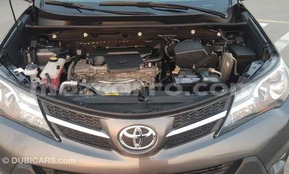 Tenga Imported Toyota Highlander Zvimwe Mota in Import - Dubai in Cabo Delgado Tenga Imported Toyota Highlander Zvimwe Mota in Import - Dubai in Cabo Delgado