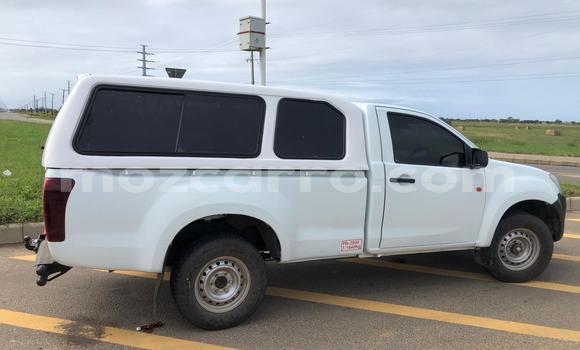 Buy Used Isuzu D-MAX White Car in Maputo in Maputo Buy Used Isuzu D-MAX White Car in Maputo in Maputo