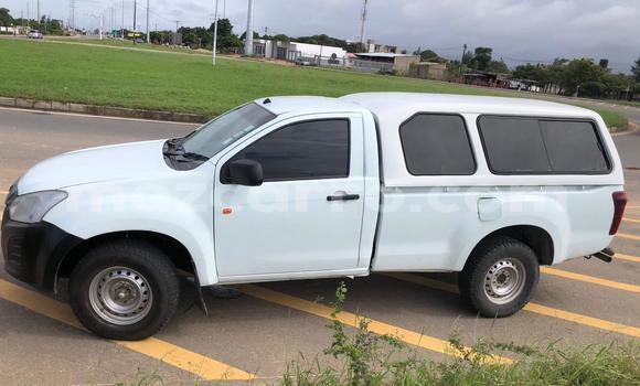 Buy Used Isuzu D-MAX White Car in Maputo in Maputo Buy Used Isuzu D-MAX White Car in Maputo in Maputo