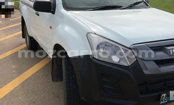 Buy Used Isuzu D-MAX White Car in Maputo in Maputo Buy Used Isuzu D-MAX White Car in Maputo in Maputo