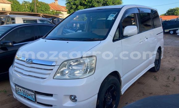 Comprar Usado Toyota Noah Branco Carro em Maputo em Maputo Comprar Usado Toyota Noah Branco Carro em Maputo em Maputo