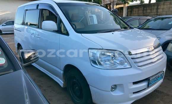 Buy Used Toyota Noah White Car in Maputo in Maputo Buy Used Toyota Noah White Car in Maputo in Maputo