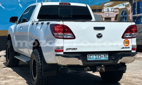 Comprar Usado Mazda BT-50 Branco Carro em Maputo em Maputo Comprar Usado Mazda BT-50 Branco Carro em Maputo em Maputo