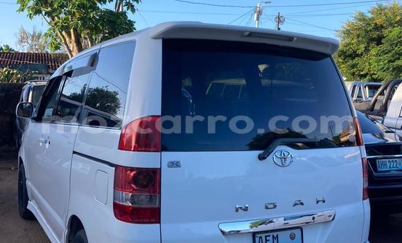 Tenga Tsaru Toyota Noah Chena Mota in Maputo in Maputo Tenga Tsaru Toyota Noah Chena Mota in Maputo in Maputo