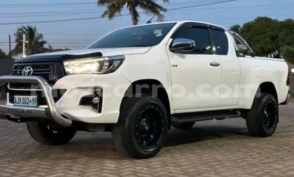 Comprar Usado Toyota Hilux Branco Carro em Maputo em Maputo Comprar Usado Toyota Hilux Branco Carro em Maputo em Maputo