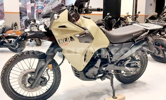 Buy Used Kawasaki KLR 650 Beige Bike in Maputo in Maputo