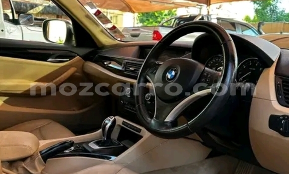 Comprar Usado BMW X1 Branco Carro em Maputo em Maputo Comprar Usado BMW X1 Branco Carro em Maputo em Maputo