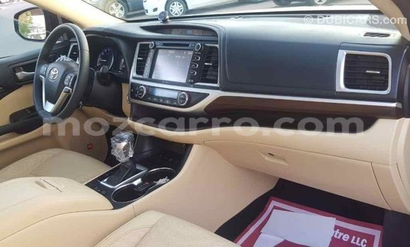 Tenga Imported Toyota Highlander Bhuruu Mota in Import - Dubai in Cabo Delgado Tenga Imported Toyota Highlander Bhuruu Mota in Import - Dubai in Cabo Delgado