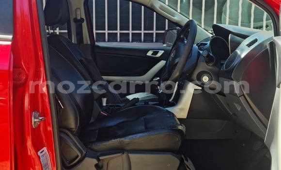 Comprar Usado Mazda BT-50 Vermelho Carro em Maputo em Maputo Comprar Usado Mazda BT-50 Vermelho Carro em Maputo em Maputo