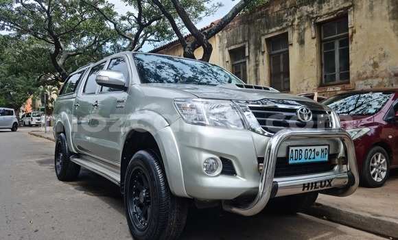 Tenga Tsaru Toyota Hilux Zvimwe Mota in Maputo in Maputo Tenga Tsaru Toyota Hilux Zvimwe Mota in Maputo in Maputo