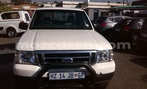 Comprar Usado Ford Ranger Branco Carro em Chokwé em Gaza