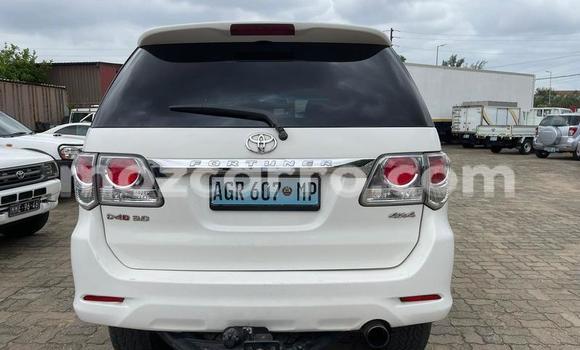 Buy Used Toyota Fortuner White Car in Maputo in Maputo Buy Used Toyota Fortuner White Car in Maputo in Maputo