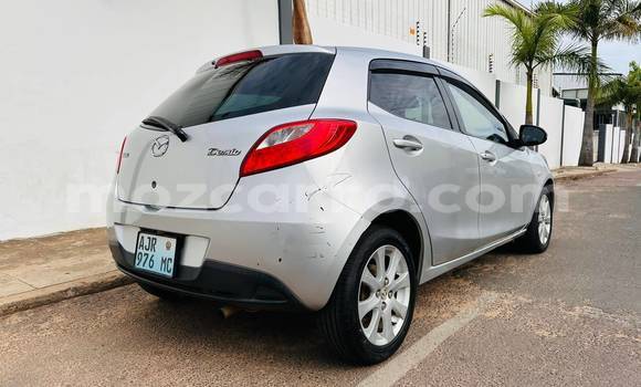 Tenga Tsaru Mazda Demio Zvimwe Mota in Beautiful vista in Maputo Tenga Tsaru Mazda Demio Zvimwe Mota in Beautiful vista in Maputo