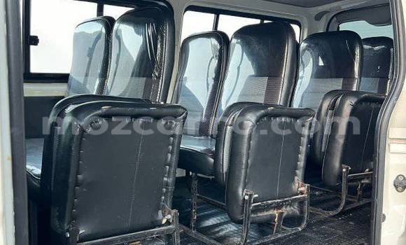 Tenga Tsaru Toyota Hiace Zvimwe Mota in Boane in Maputo Tenga Tsaru Toyota Hiace Zvimwe Mota in Boane in Maputo