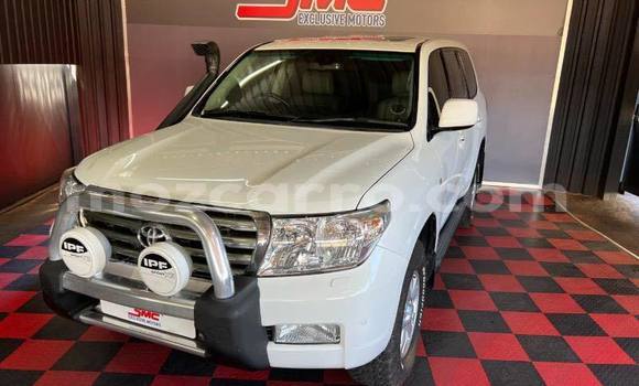 Comprar Usado Toyota Land Cruiser Prado Branco Carro em Bela Vista em Maputo Comprar Usado Toyota Land Cruiser Prado Branco Carro em Bela Vista em Maputo