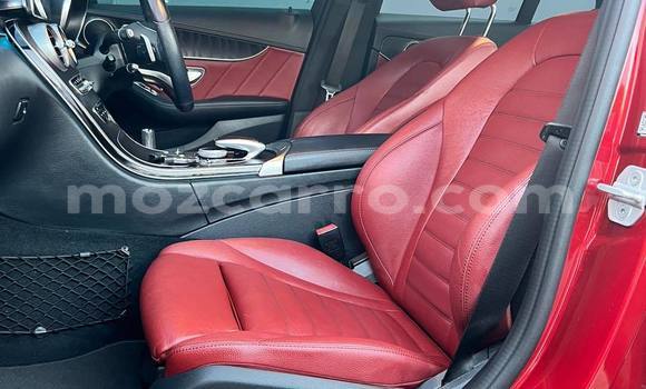 Comprar Usado Mercedes‒Benz C-Class Vermelho Carro em Beira em Sofala Comprar Usado Mercedes‒Benz C-Class Vermelho Carro em Beira em Sofala