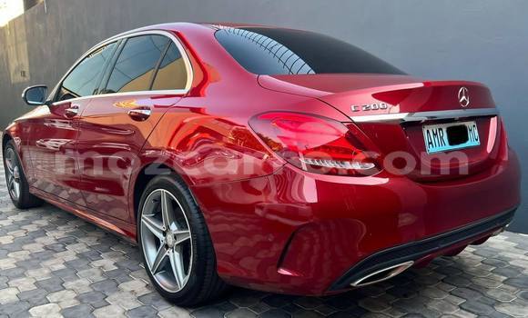 Comprar Usado Mercedes‒Benz C-Class Vermelho Carro em Beira em Sofala Comprar Usado Mercedes‒Benz C-Class Vermelho Carro em Beira em Sofala