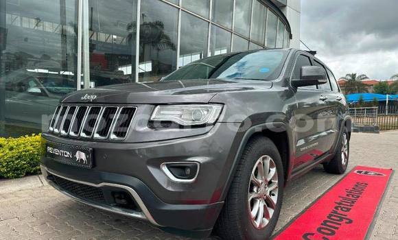 Comprar Usado Jeep Grand Cherokee Preto Carro em Balama em Cabo Delgado