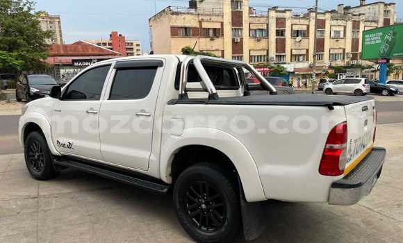 Nunua Ilio tumika Toyota Hilux Nyeupe Gari ndani ya Maputo nchini Maputo Nunua Ilio tumika Toyota Hilux Nyeupe Gari ndani ya Maputo nchini Maputo