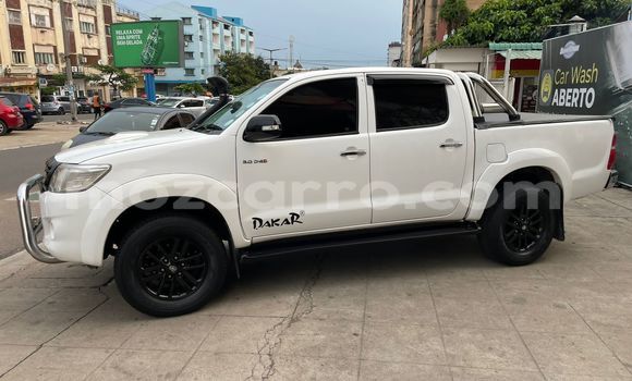 Nunua Ilio tumika Toyota Hilux Nyeupe Gari ndani ya Maputo nchini Maputo Nunua Ilio tumika Toyota Hilux Nyeupe Gari ndani ya Maputo nchini Maputo