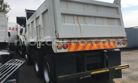 Tenga Tsaru Mercedes‒Benz Tipper Chena Rori in Maputo in Maputo Tenga Tsaru Mercedes‒Benz Tipper Chena Rori in Maputo in Maputo