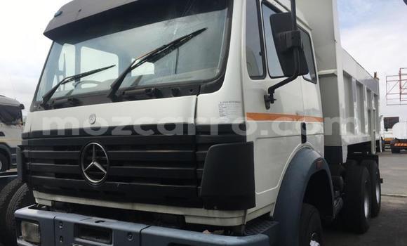 Tenga Tsaru Mercedes‒Benz Tipper Chena Rori in Maputo in Maputo Tenga Tsaru Mercedes‒Benz Tipper Chena Rori in Maputo in Maputo