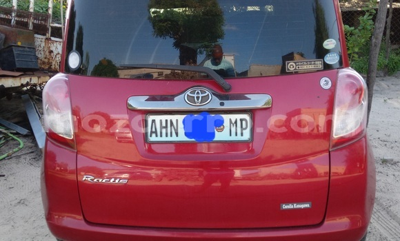 Nunua Ilio tumika Toyota Ractis Nyekundu Gari ndani ya Maputo nchini Maputo Nunua Ilio tumika Toyota Ractis Nyekundu Gari ndani ya Maputo nchini Maputo
