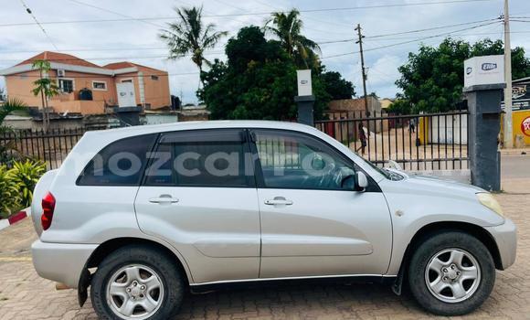 Nunua Ilio tumika Toyota RAV4 Fedha Gari ndani ya Maputo nchini Maputo Nunua Ilio tumika Toyota RAV4 Fedha Gari ndani ya Maputo nchini Maputo