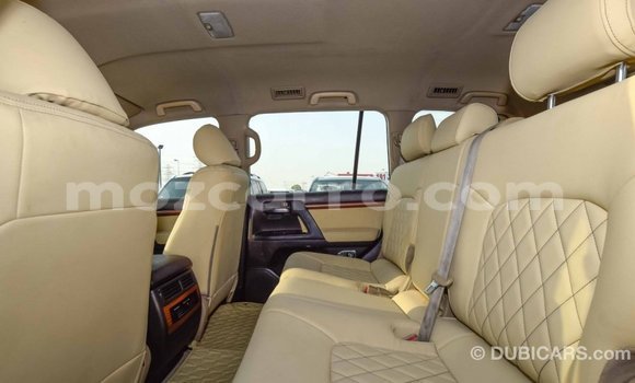 Comprar Importar Toyota Land Cruiser Branco Carro em Import - Dubai em Cabo Delgado Comprar Importar Toyota Land Cruiser Branco Carro em Import - Dubai em Cabo Delgado